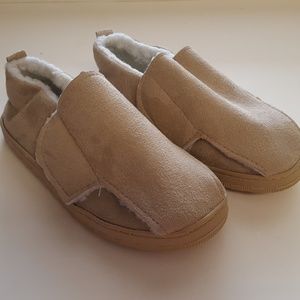 ? Shoes - Velcro slipper NEW ? Shoes - Velcro slipper NEW